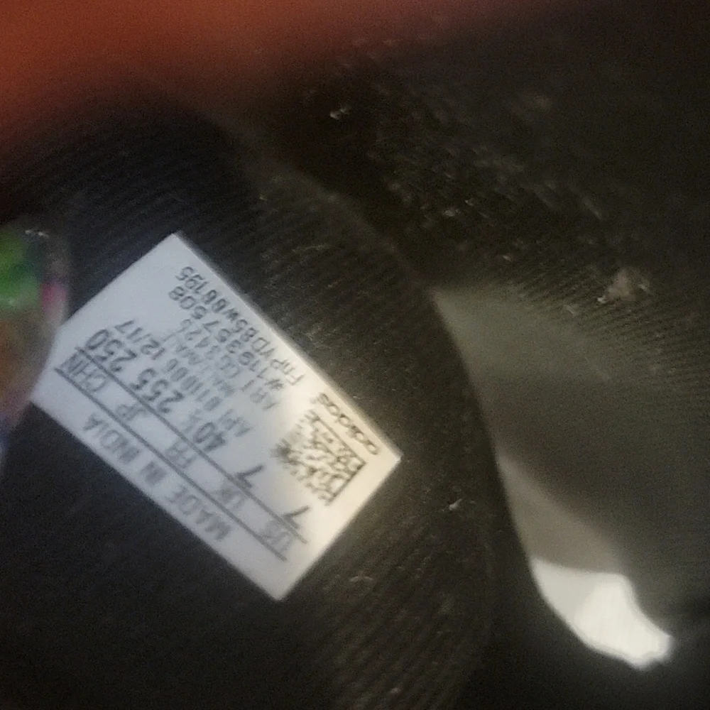 Adidas - Picture 3 of 5
